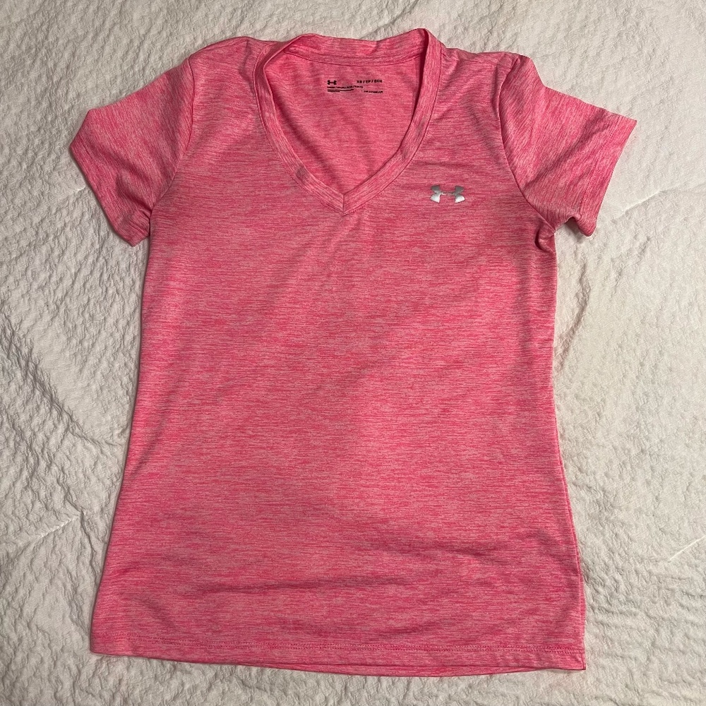 under armour size XS athletic top